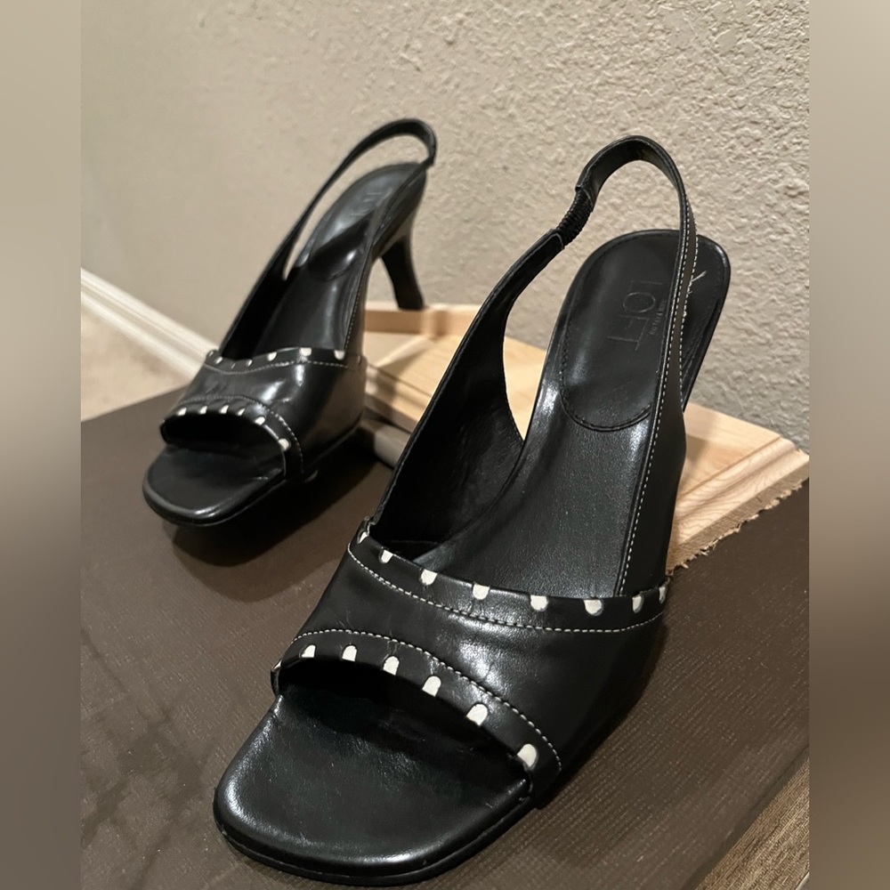 ann taylor loft black leather open toe size 5 1/2